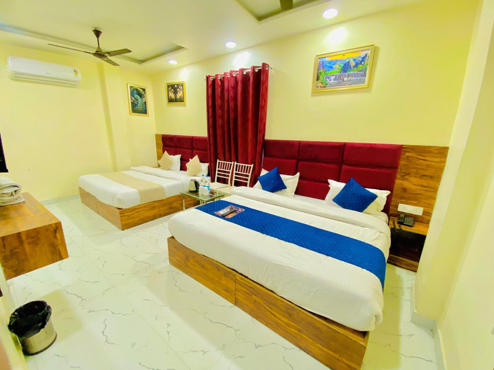 Hotel Holiday First 300 Meter From Golden Temple Amritsar Eksteriør billede