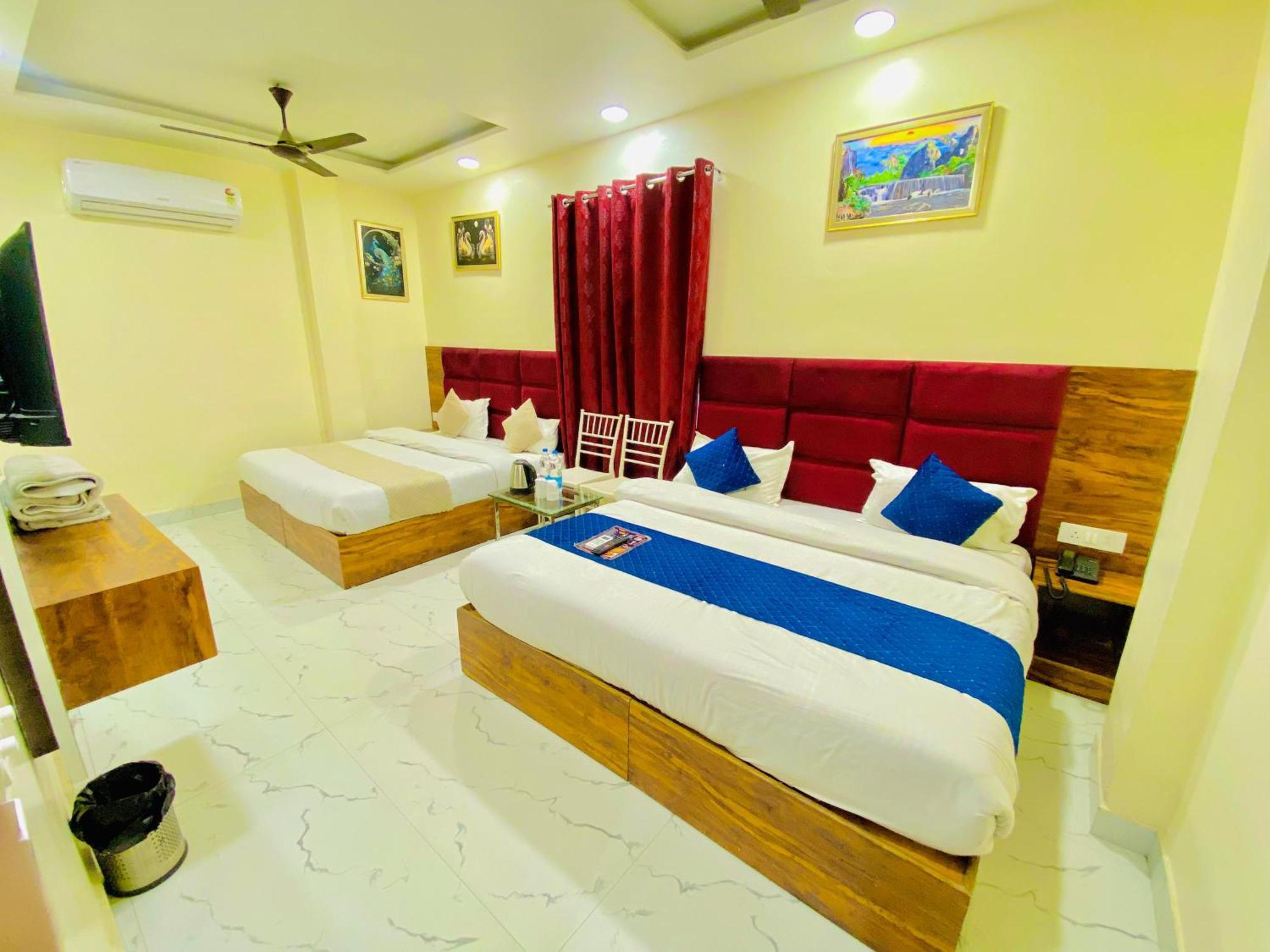 Hotel Holiday First 300 Meter From Golden Temple Amritsar Eksteriør billede