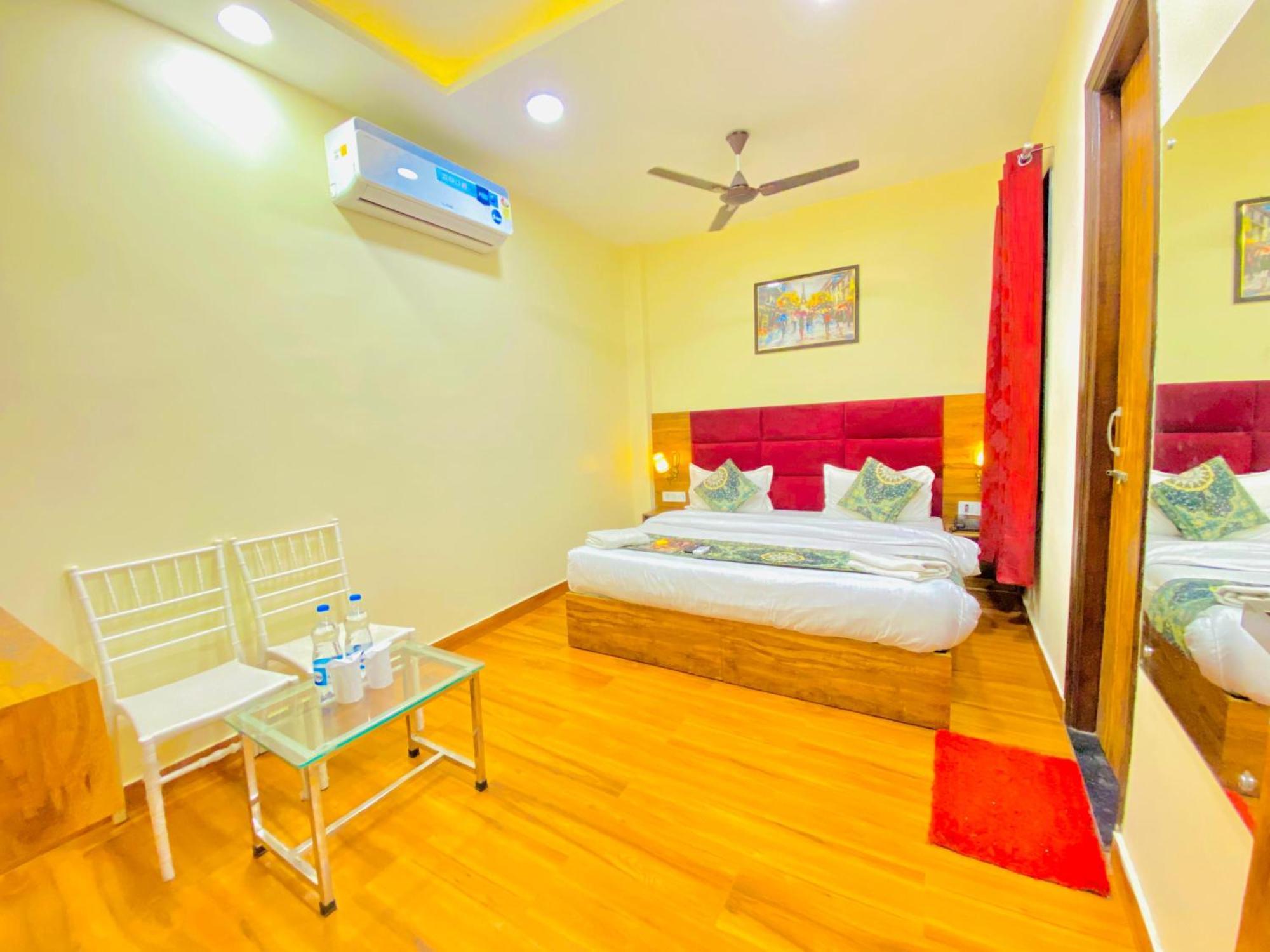 Hotel Holiday First 300 Meter From Golden Temple Amritsar Eksteriør billede