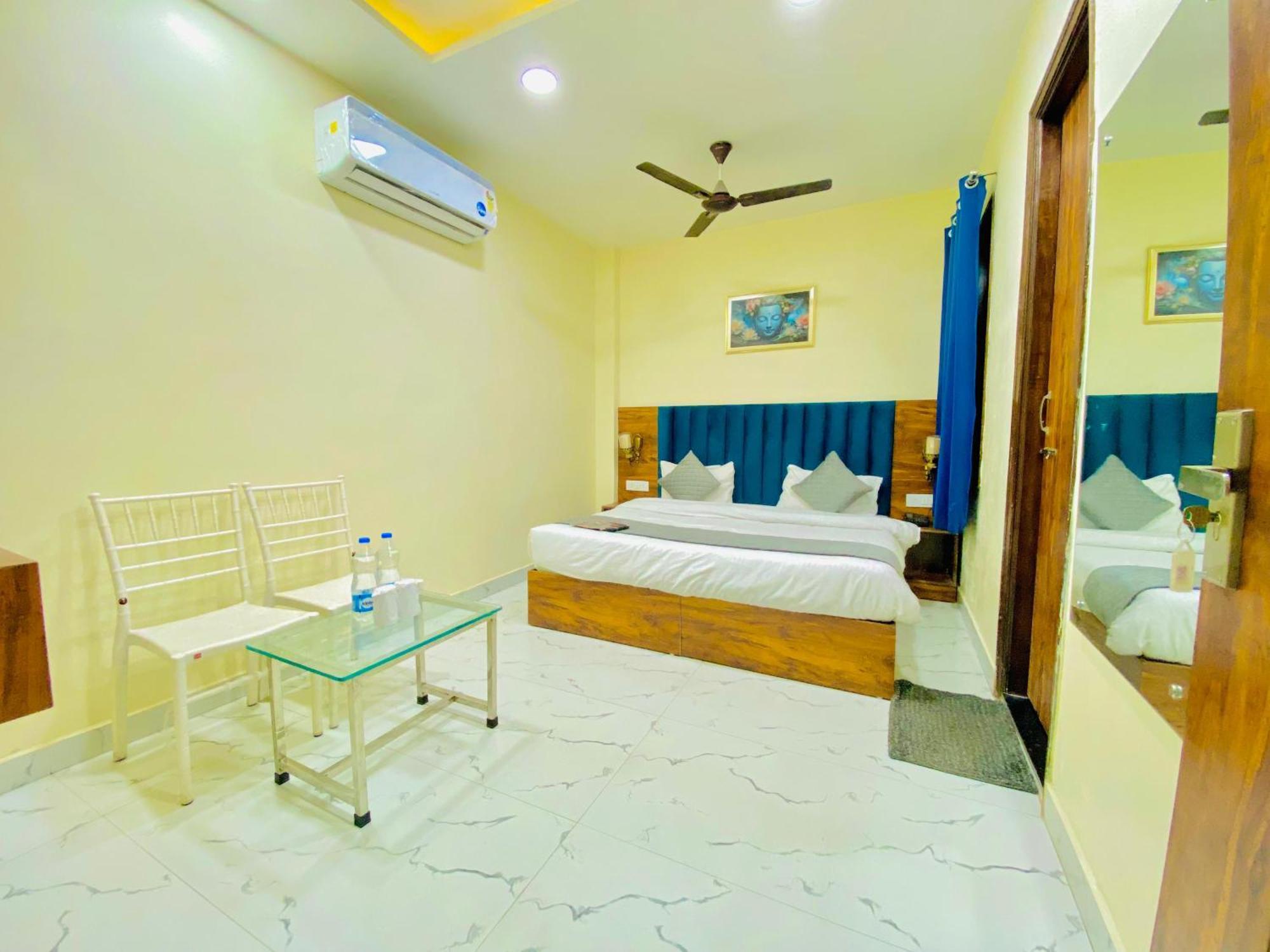 Hotel Holiday First 300 Meter From Golden Temple Amritsar Eksteriør billede